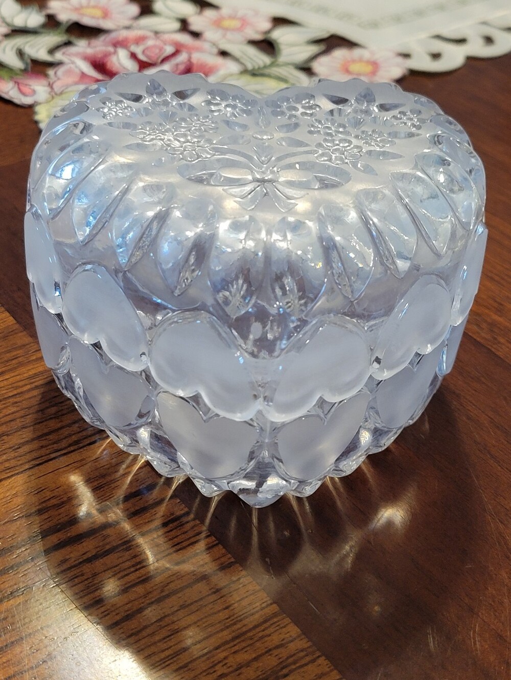 Vintage Hofbauer Byrdes Crystal Colection,heart-shap Wit Lid Box.